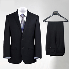 西服套装，出席正式场合时的需要