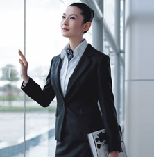 企业白领选对搭配职业装也能让你穿出清新范