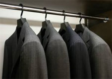职业装定制材料不同选择正确保养方法让职业装更耐穿