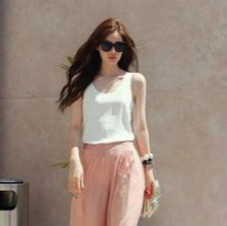 几款办公室T恤衫的职业装搭配