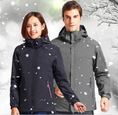 冲锋衣好还是棉服好