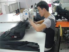 工作服定做供应商怎么选择员工工作服