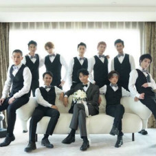 如果搭配一个让人印象深刻的新郎装