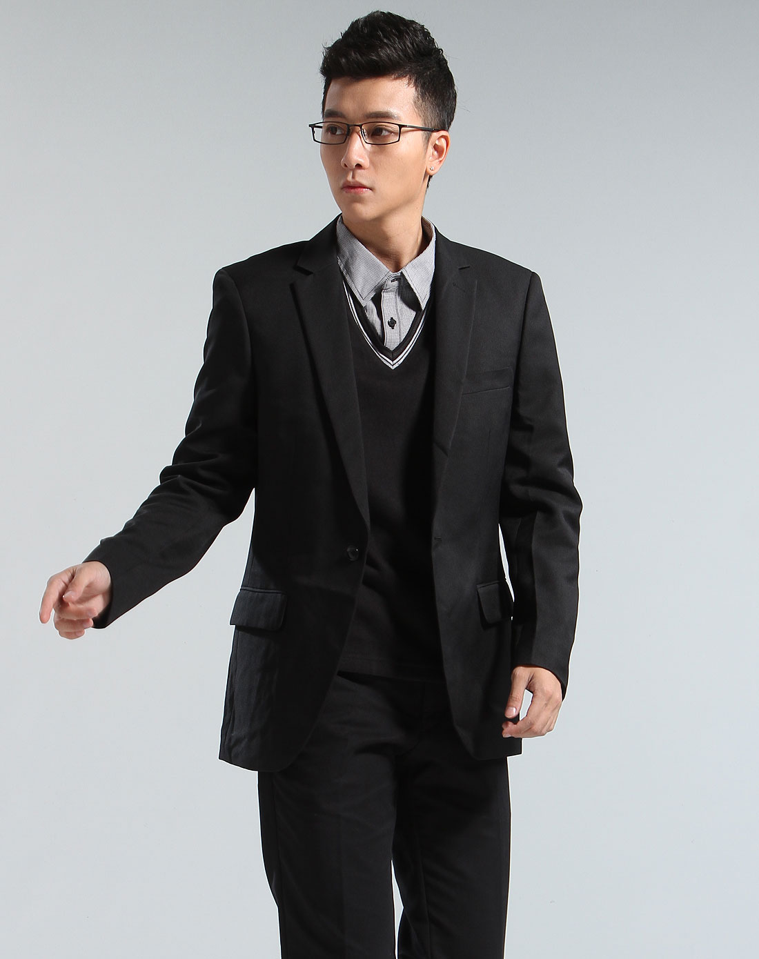 黑色西装定制搭配
