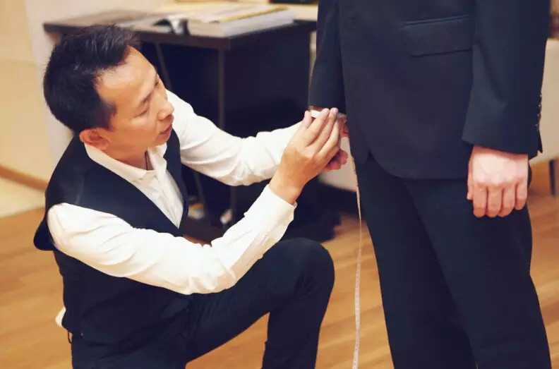 职业装定制量体