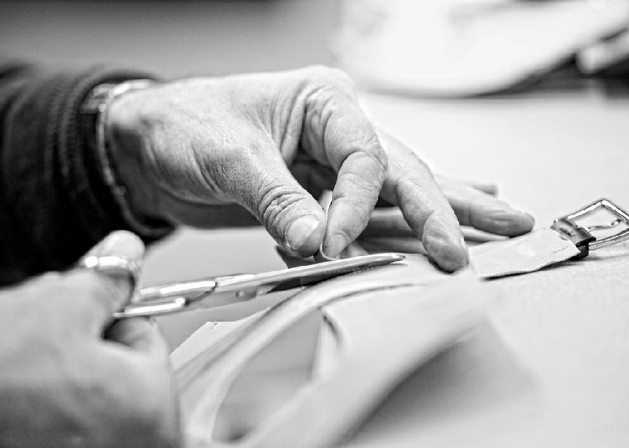 职业装定制的细节检查