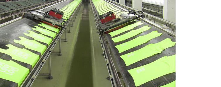 职业装定制流水线作业