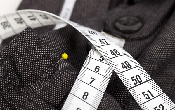 专业量体师定制职业装厘米制测量