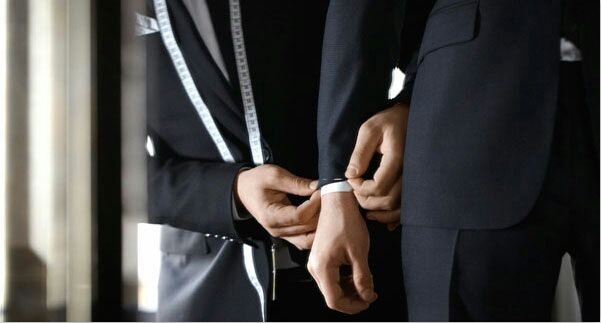 专业量体师定制职业装定点测量