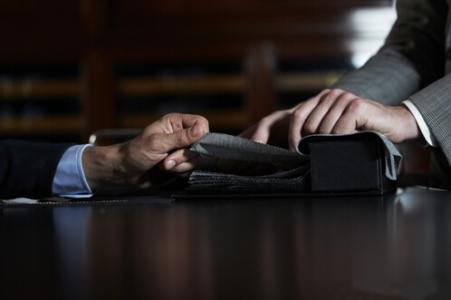 职业装定制面料的选择