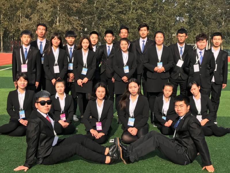 穿着职业装的重要性