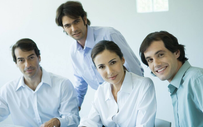 企业衬衫定制多少钱