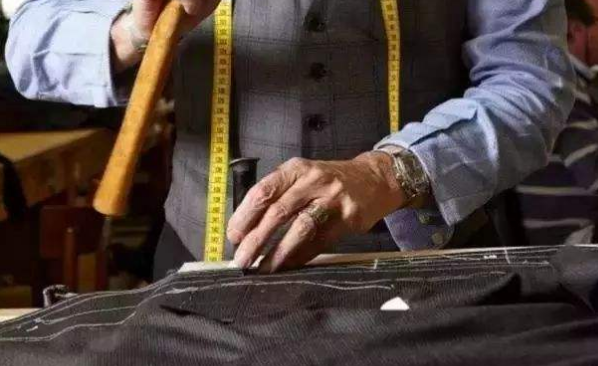 定制西装要多久