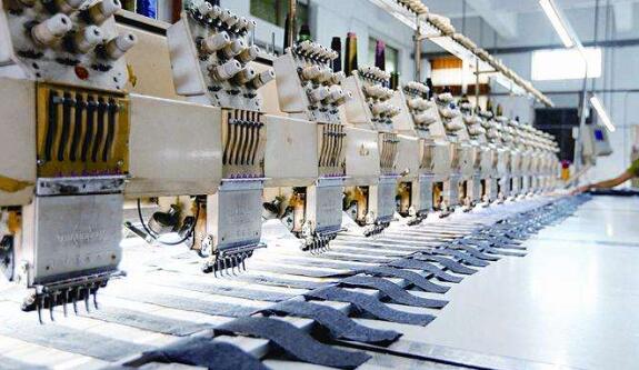 现货工作服流水线作业