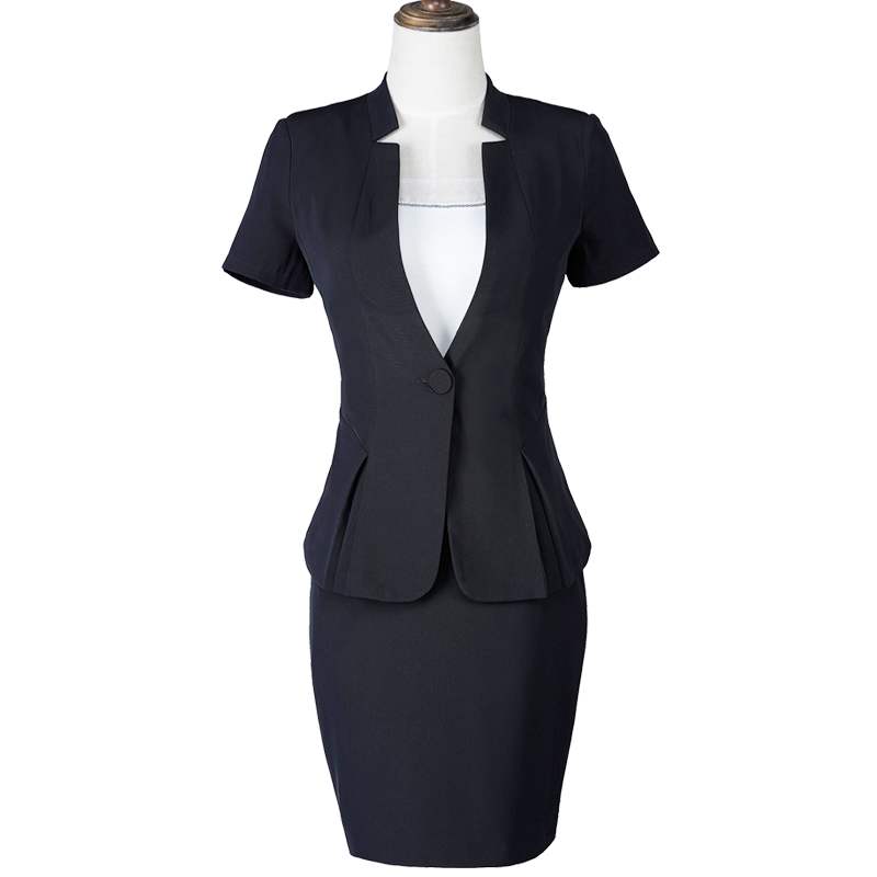 女士正装与职业装的区别