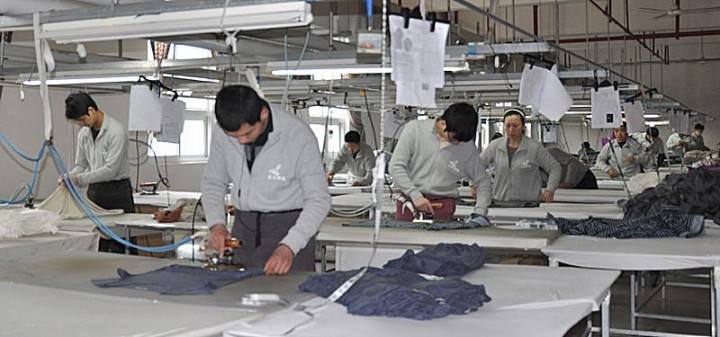 工作服定制生产流程-整烫车间